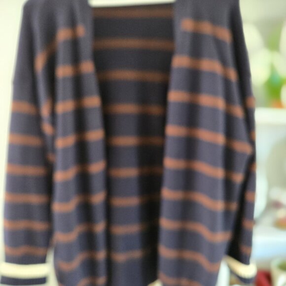 Zara Sweater - Picture 3 of 3